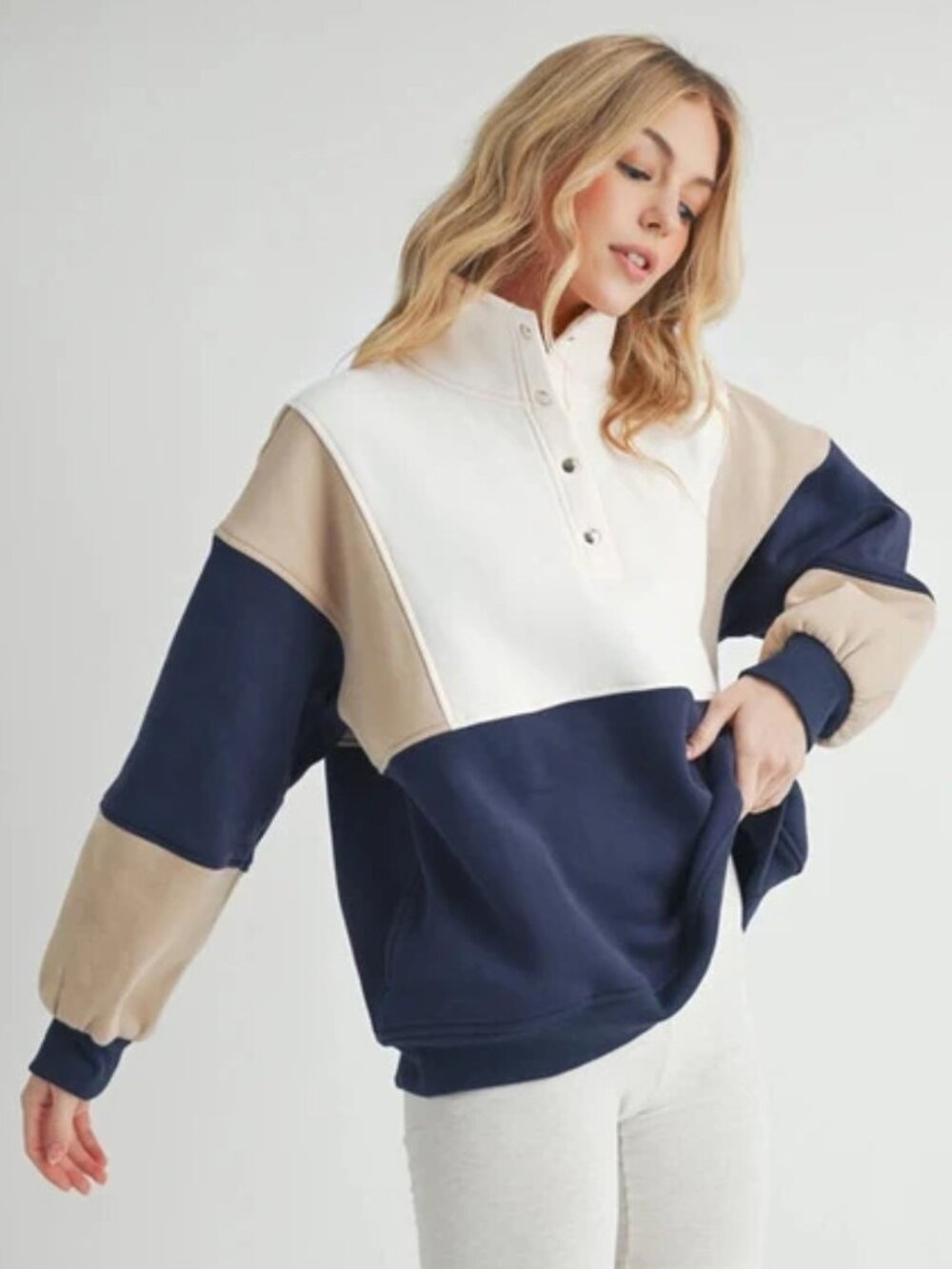 AEMI+CO Colorblock Pullover - Picture 2 of 11